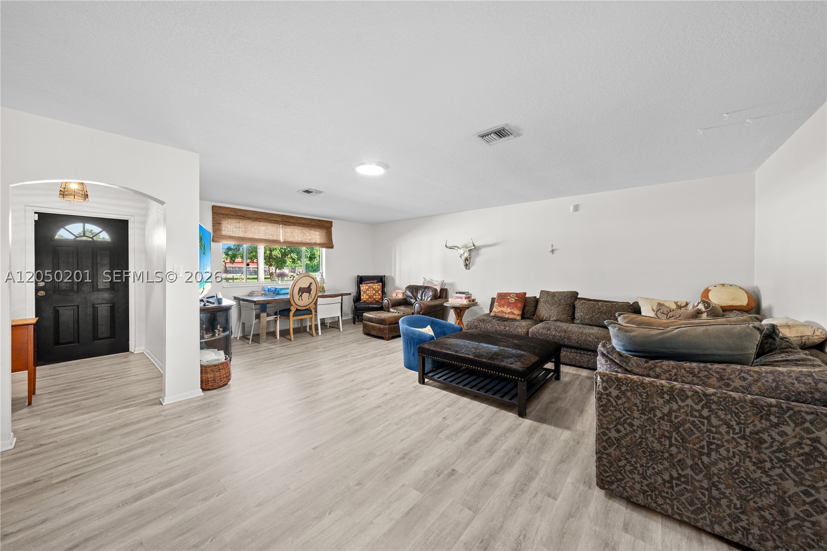 LOXAHATCHEE GROVES - Residential
