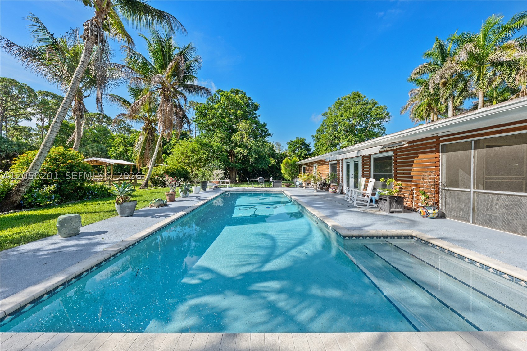 LOXAHATCHEE GROVES - Residential