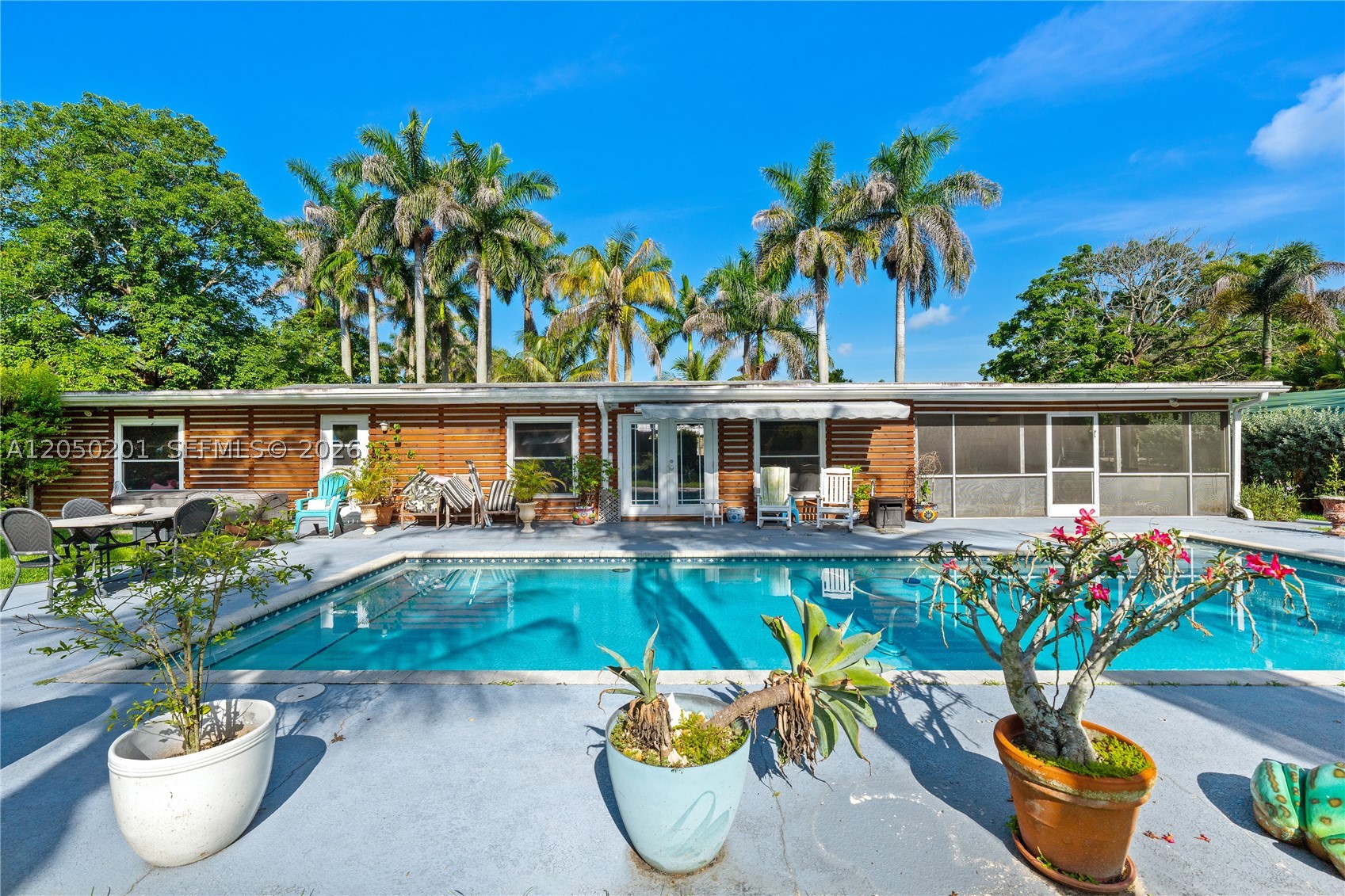 LOXAHATCHEE GROVES - Residential