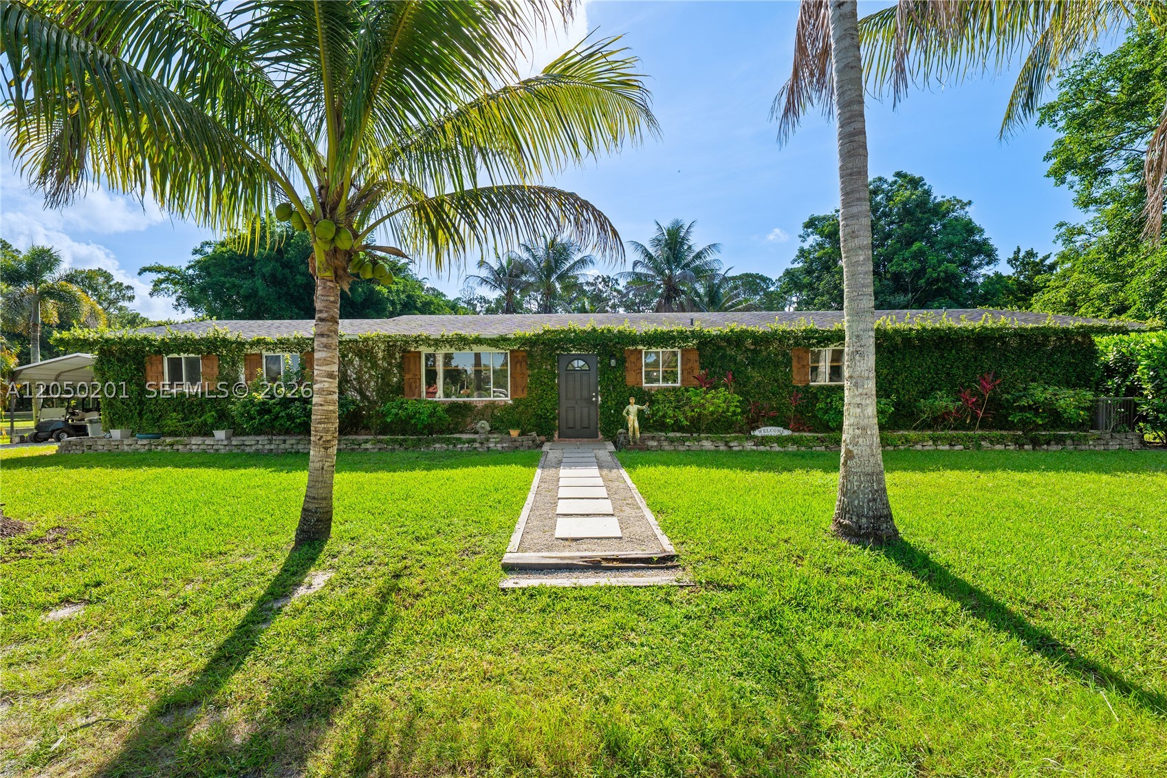 LOXAHATCHEE GROVES - Residential