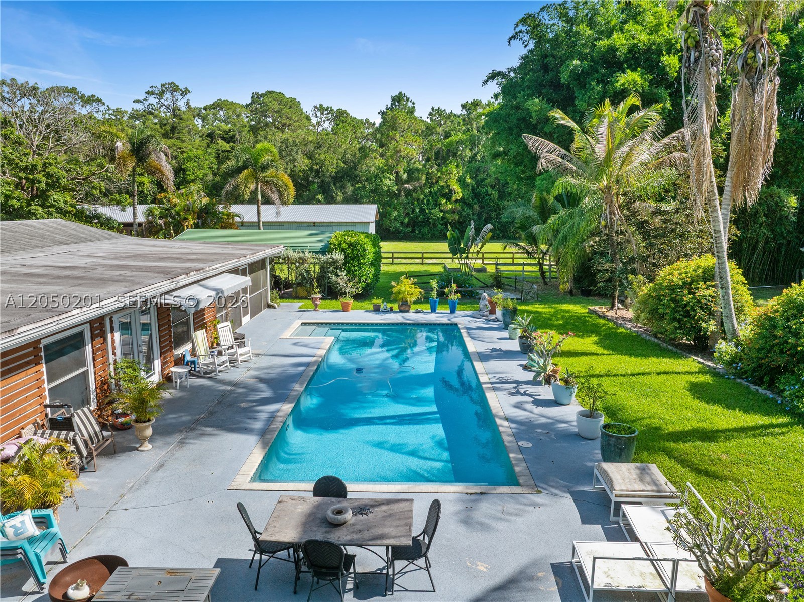 LOXAHATCHEE GROVES - Residential