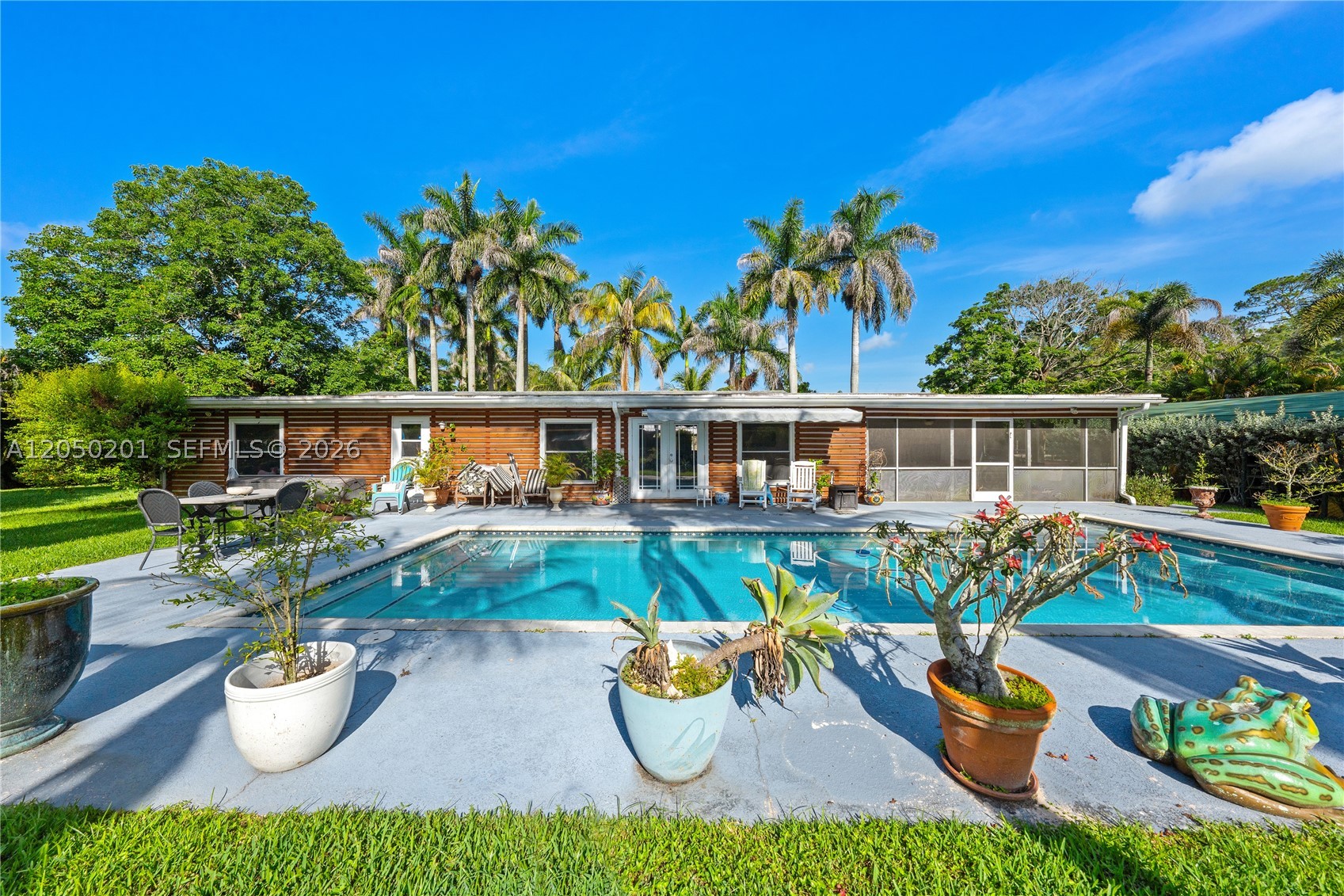 LOXAHATCHEE GROVES - Residential