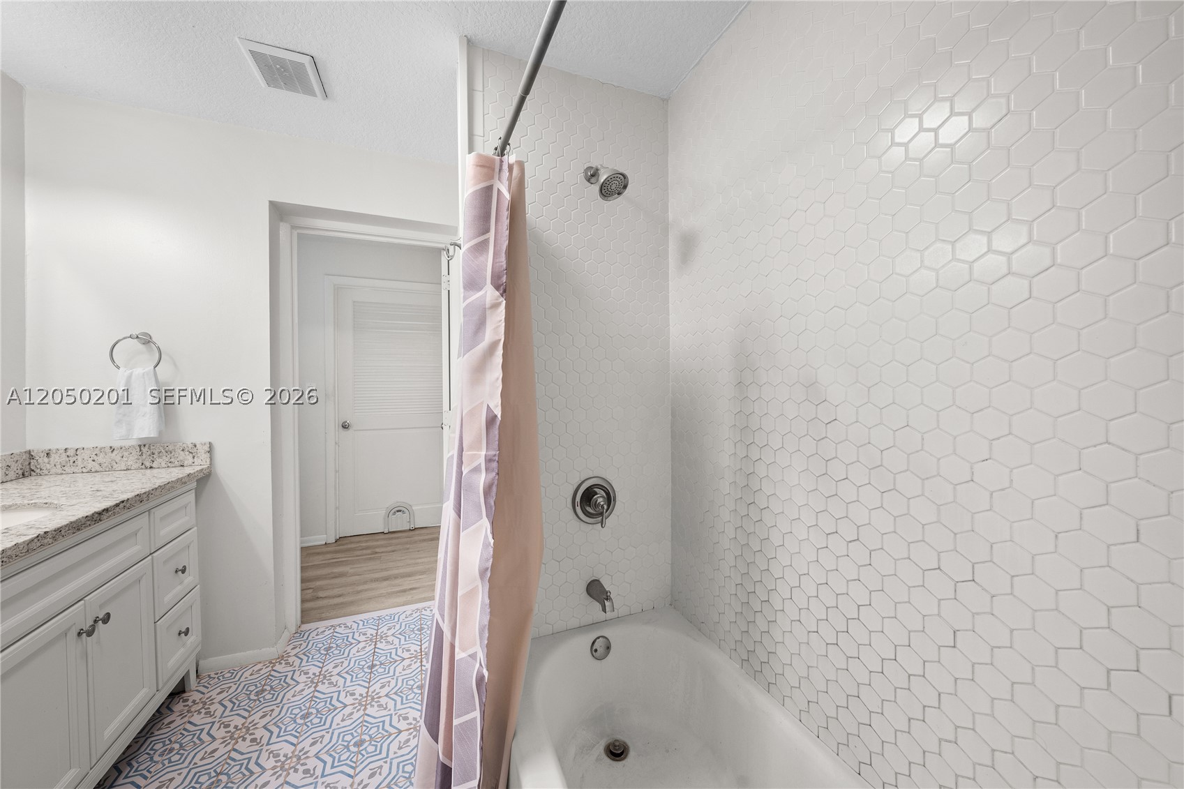 LOXAHATCHEE GROVES - Residential