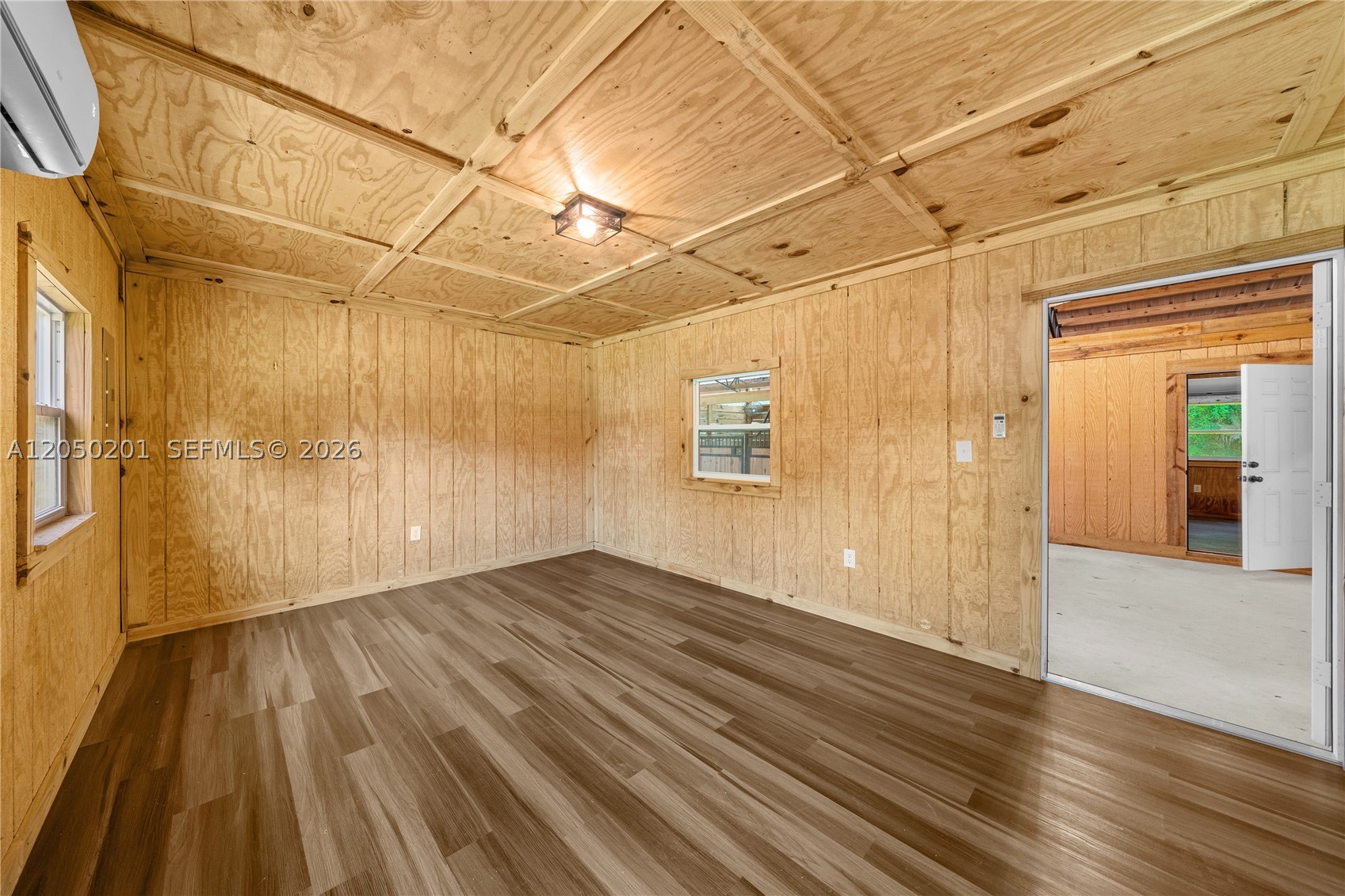 LOXAHATCHEE GROVES - Residential