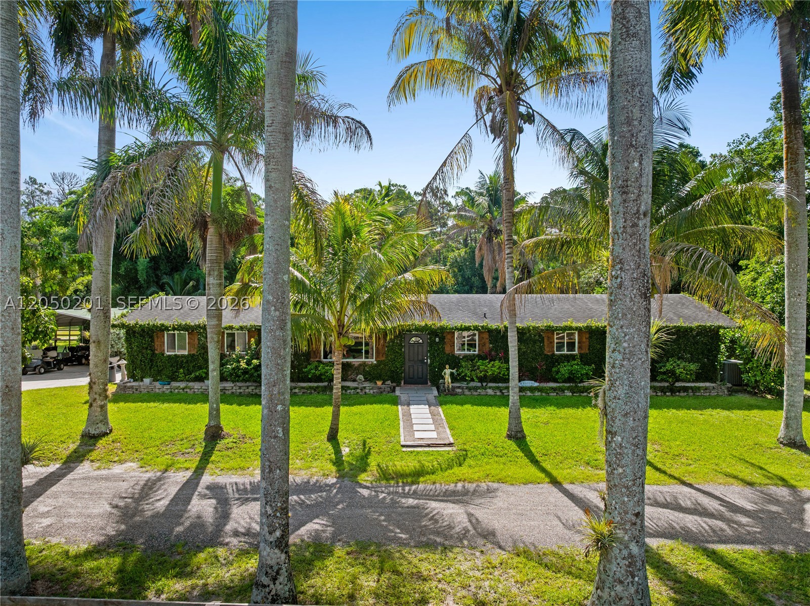 LOXAHATCHEE GROVES - Residential