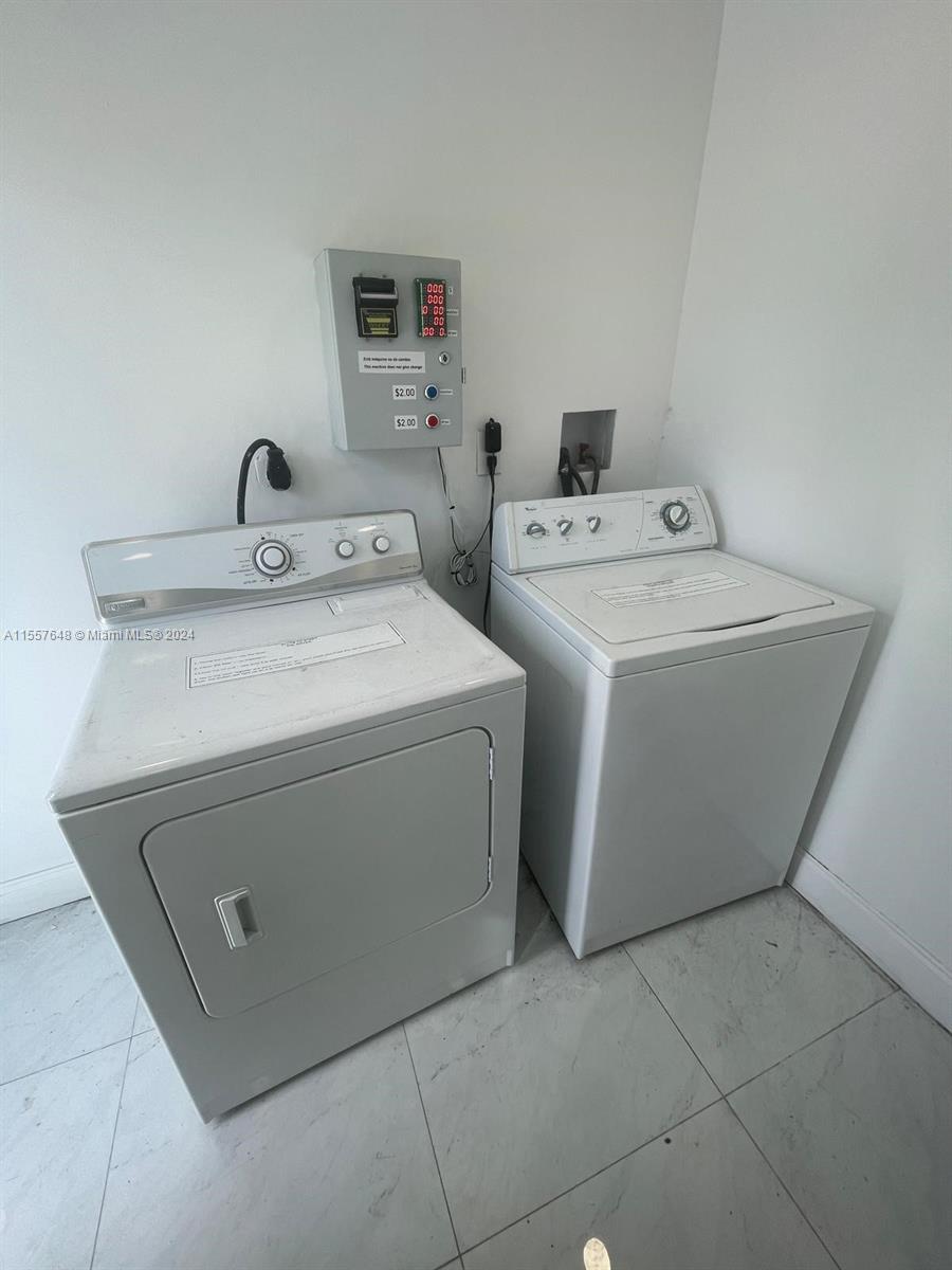 HOLLYWOOD - Residential Lease