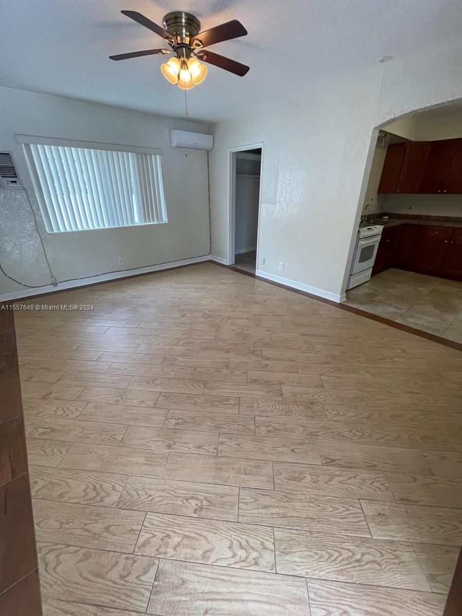 HOLLYWOOD - Residential Lease