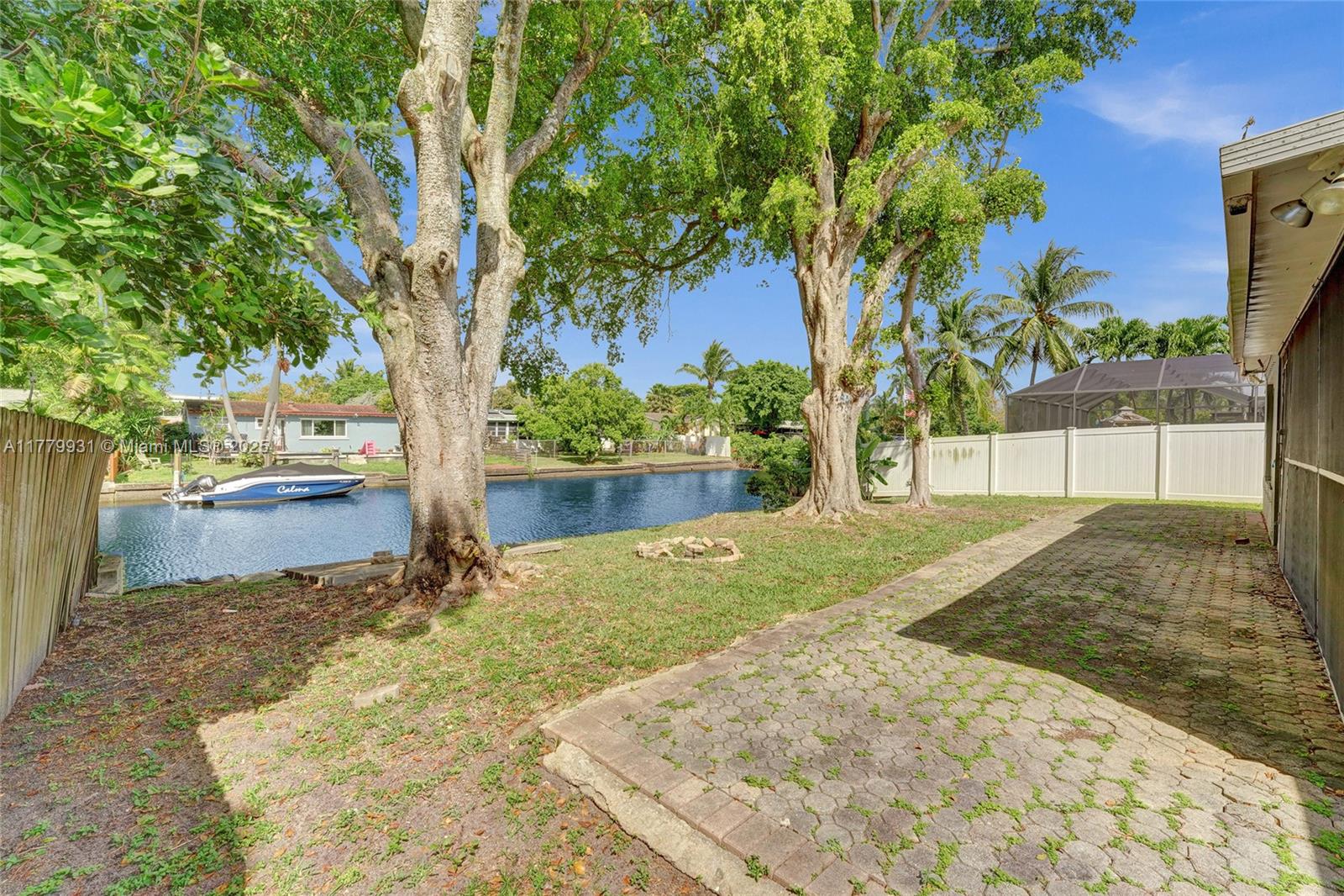 LAKEVIEW HEIGHTS - Residential Lease