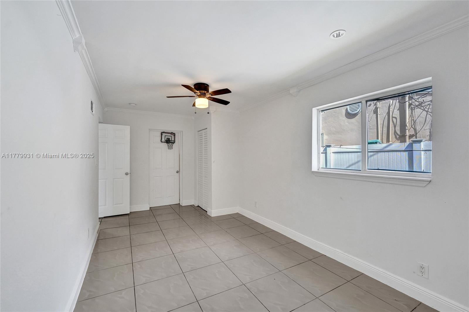 LAKEVIEW HEIGHTS - Residential Lease