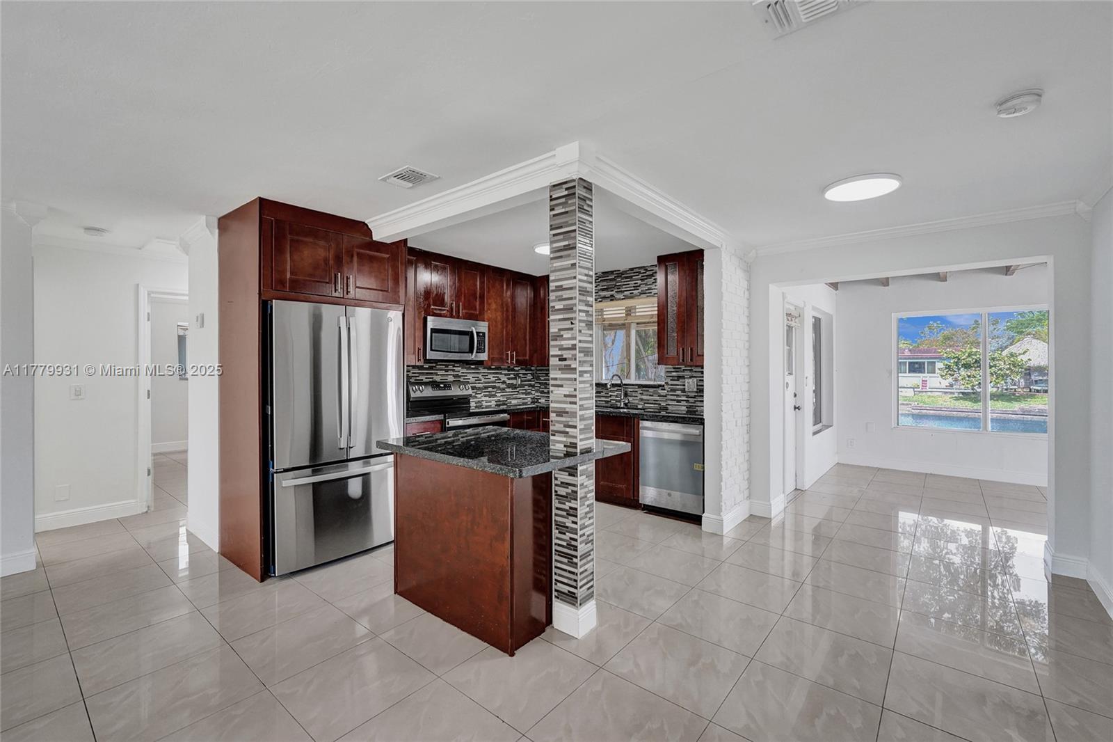 LAKEVIEW HEIGHTS - Residential Lease