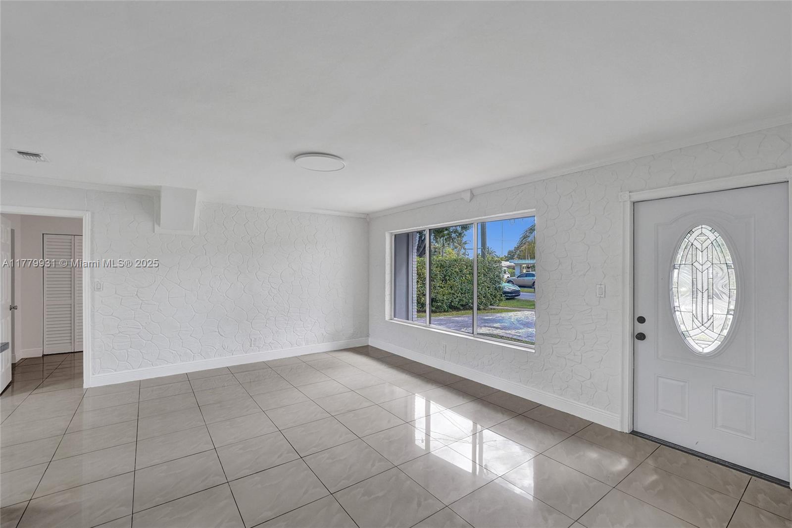 LAKEVIEW HEIGHTS - Residential Lease