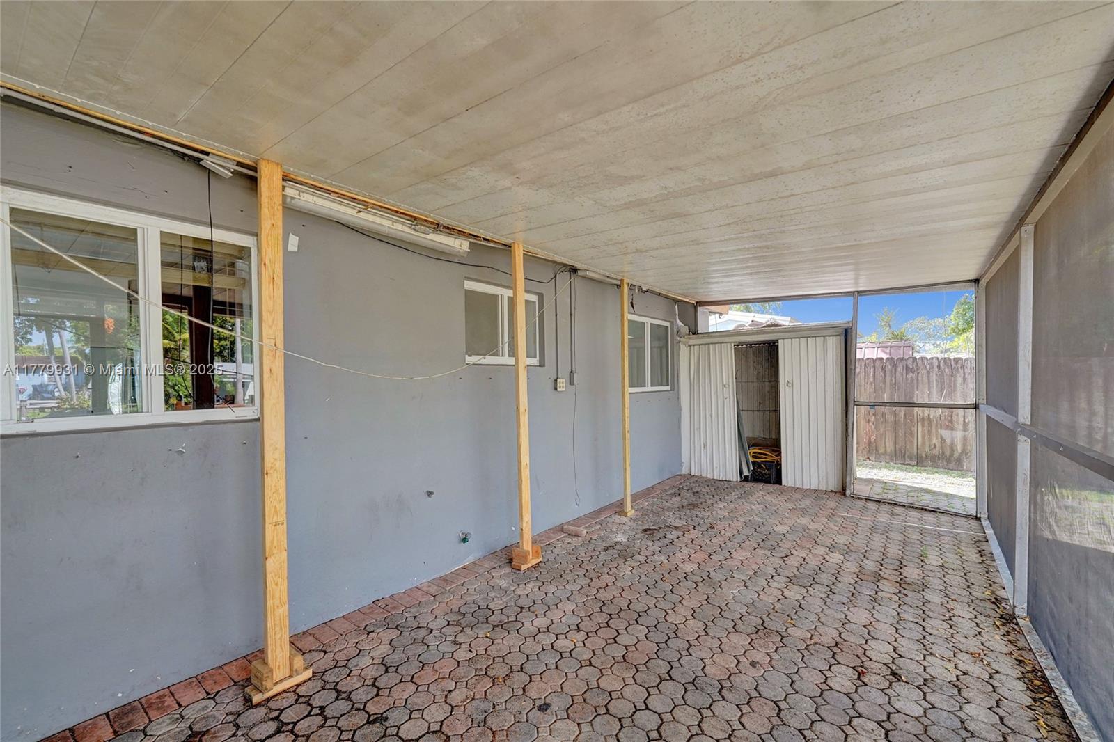 LAKEVIEW HEIGHTS - Residential Lease