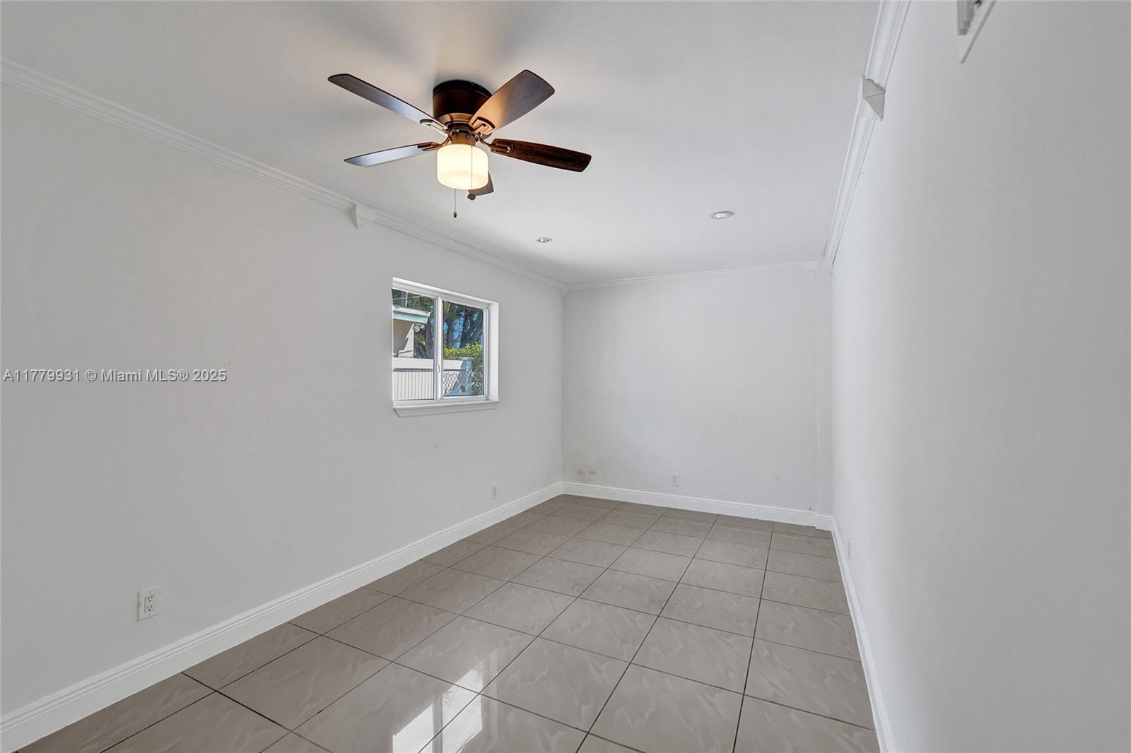 LAKEVIEW HEIGHTS - Residential Lease