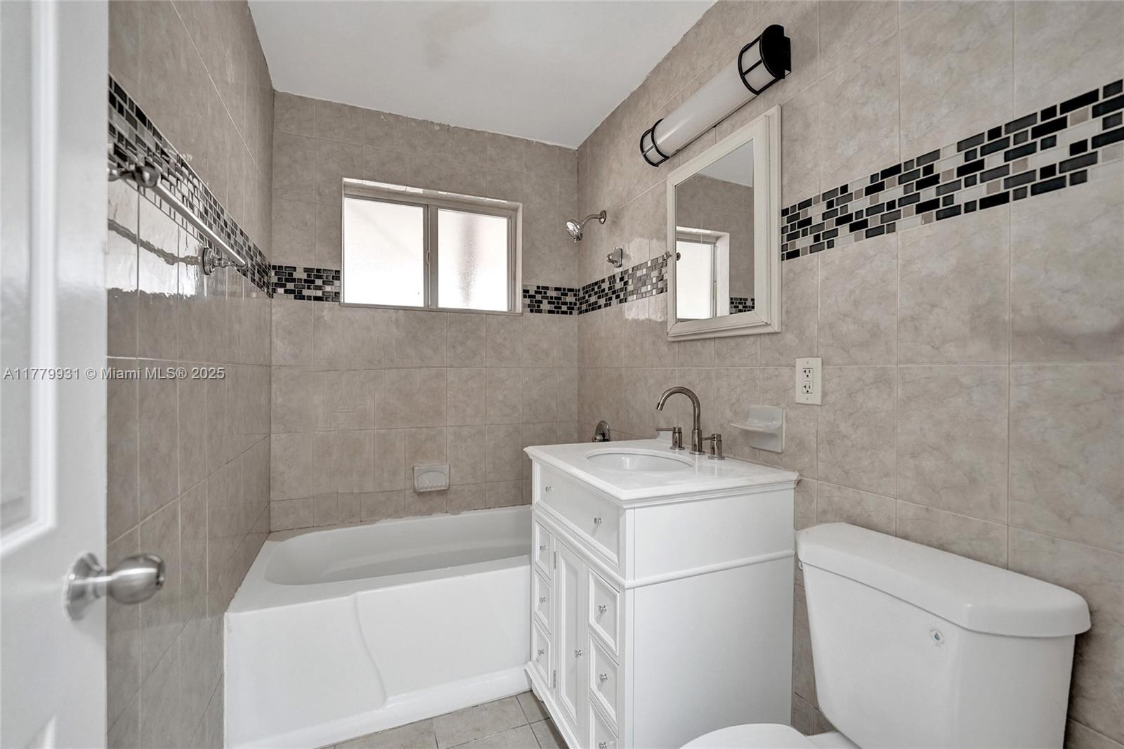 LAKEVIEW HEIGHTS - Residential Lease