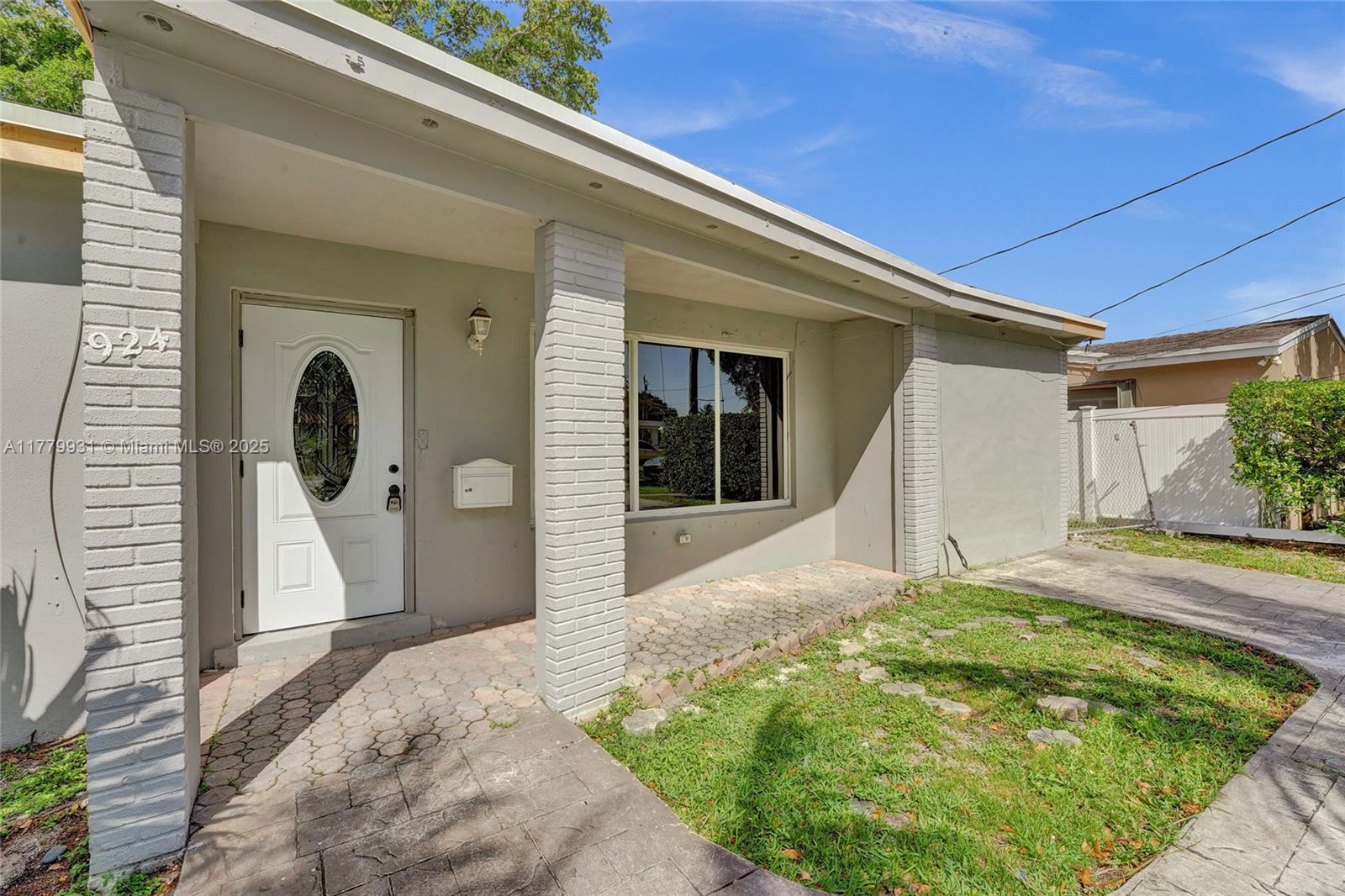 LAKEVIEW HEIGHTS - Residential Lease