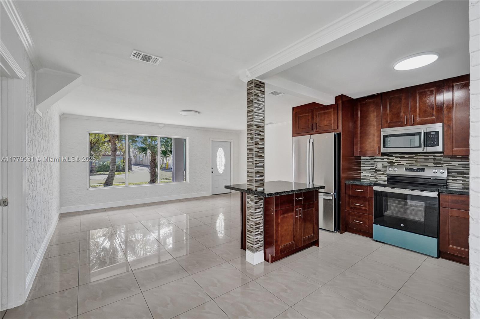 LAKEVIEW HEIGHTS - Residential Lease