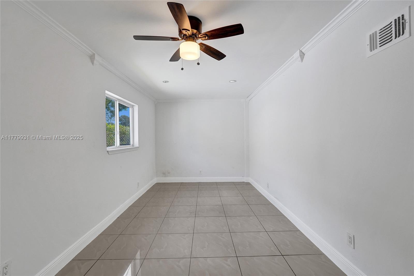LAKEVIEW HEIGHTS - Residential Lease