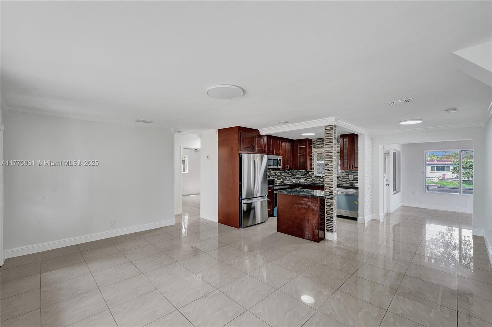 LAKEVIEW HEIGHTS - Residential Lease