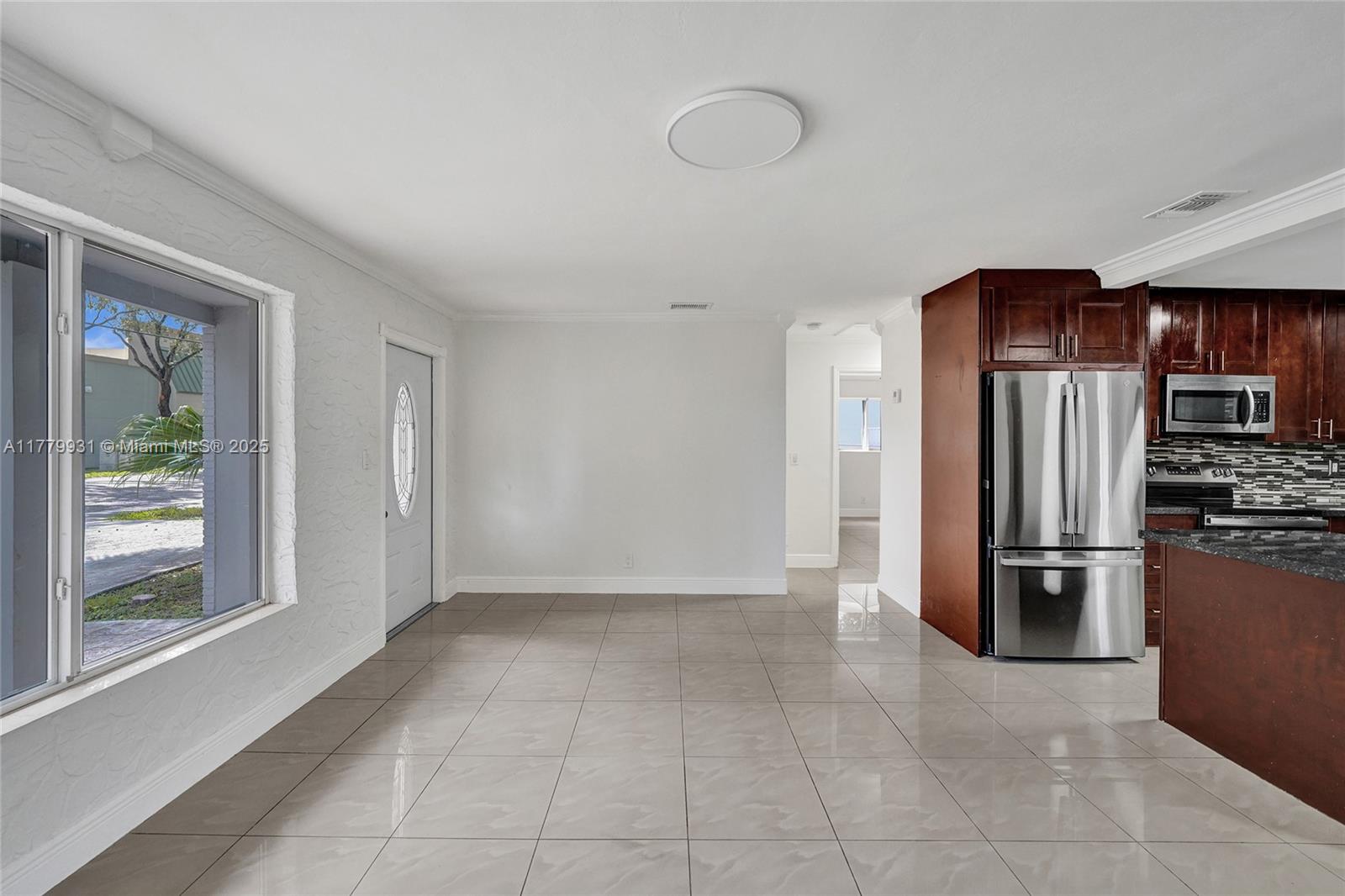 LAKEVIEW HEIGHTS - Residential Lease