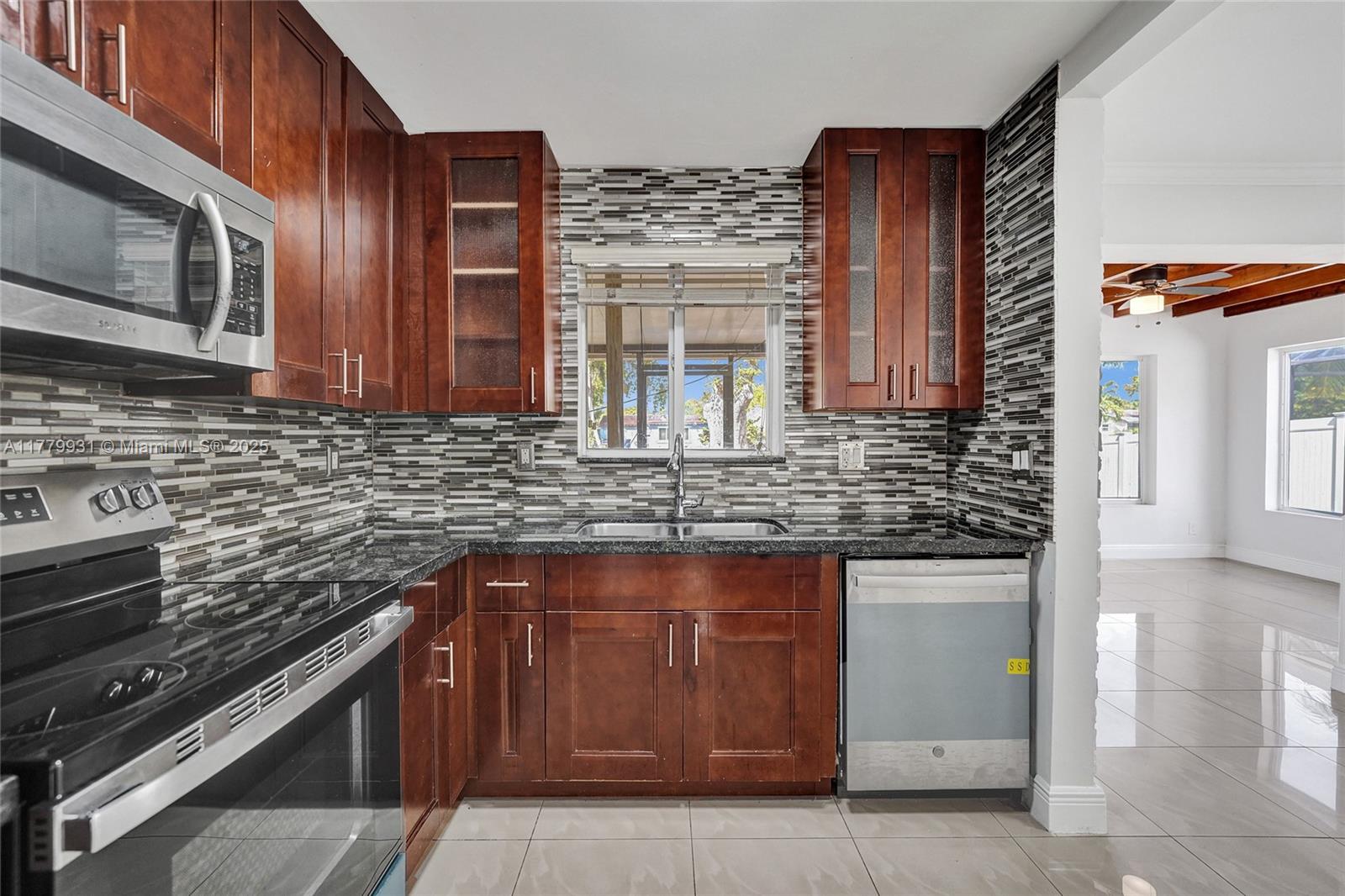 LAKEVIEW HEIGHTS - Residential Lease