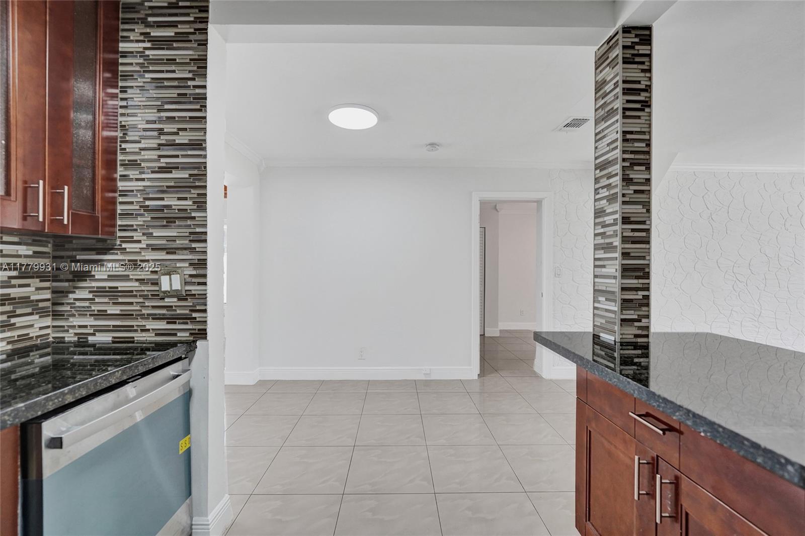 LAKEVIEW HEIGHTS - Residential Lease
