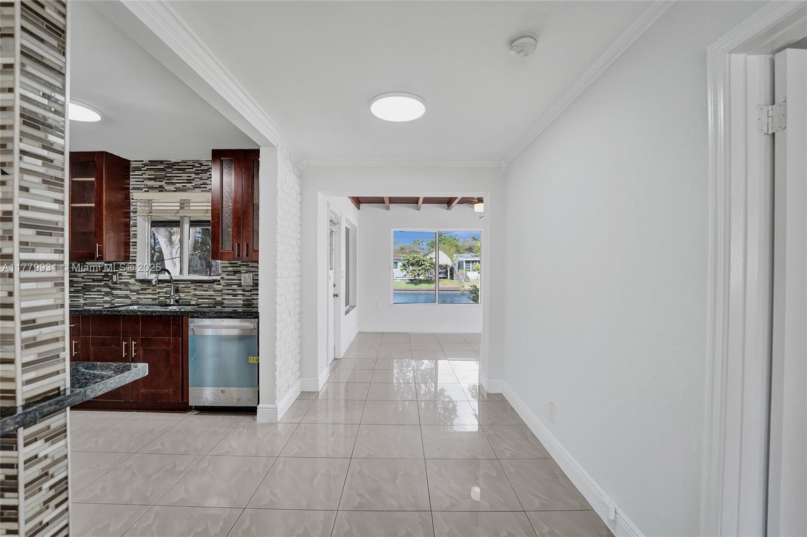 LAKEVIEW HEIGHTS - Residential Lease