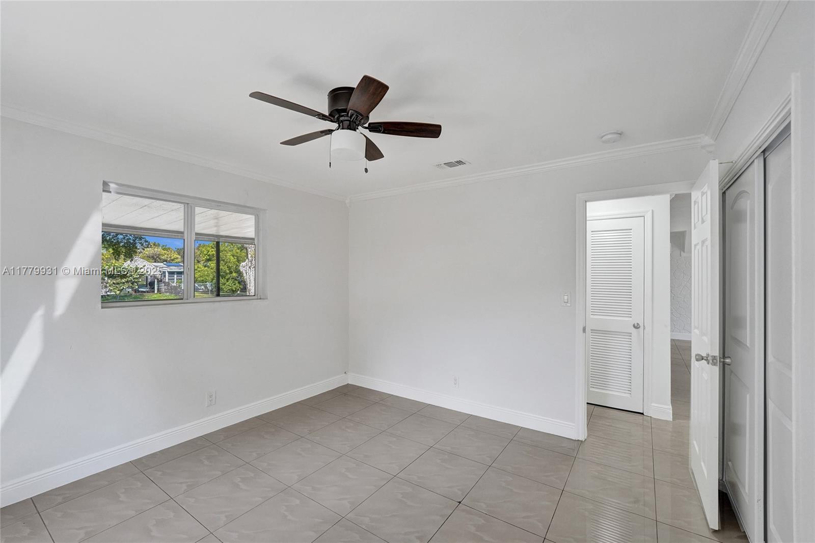 LAKEVIEW HEIGHTS - Residential Lease