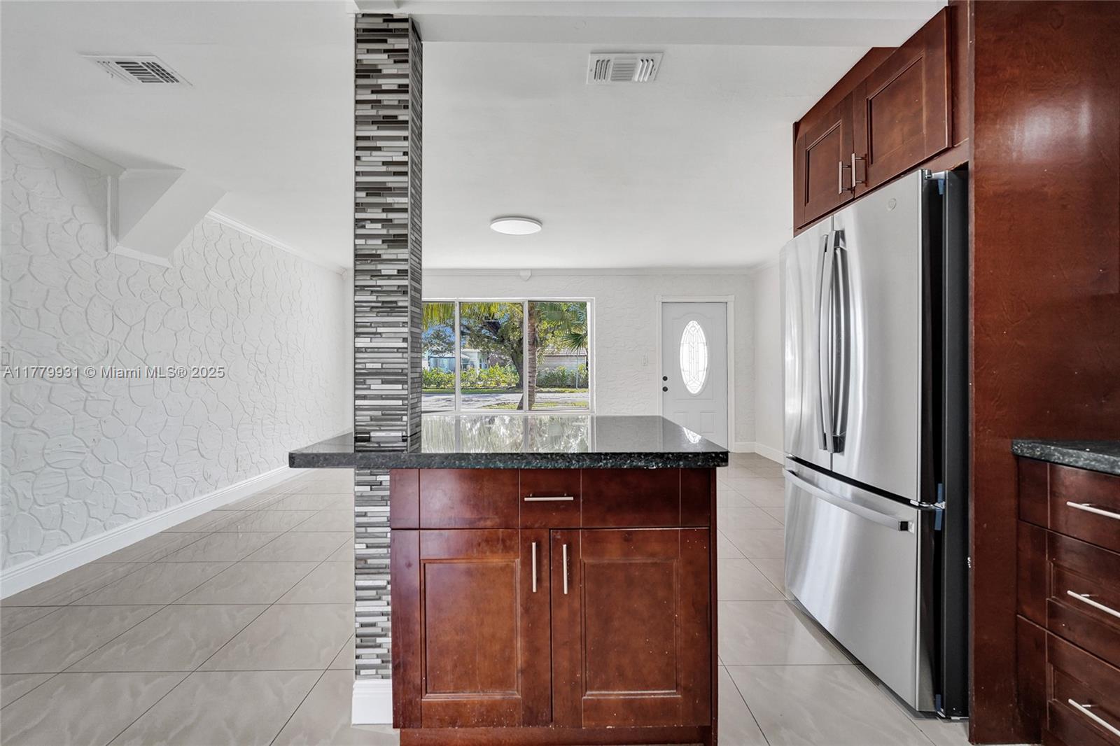 LAKEVIEW HEIGHTS - Residential Lease