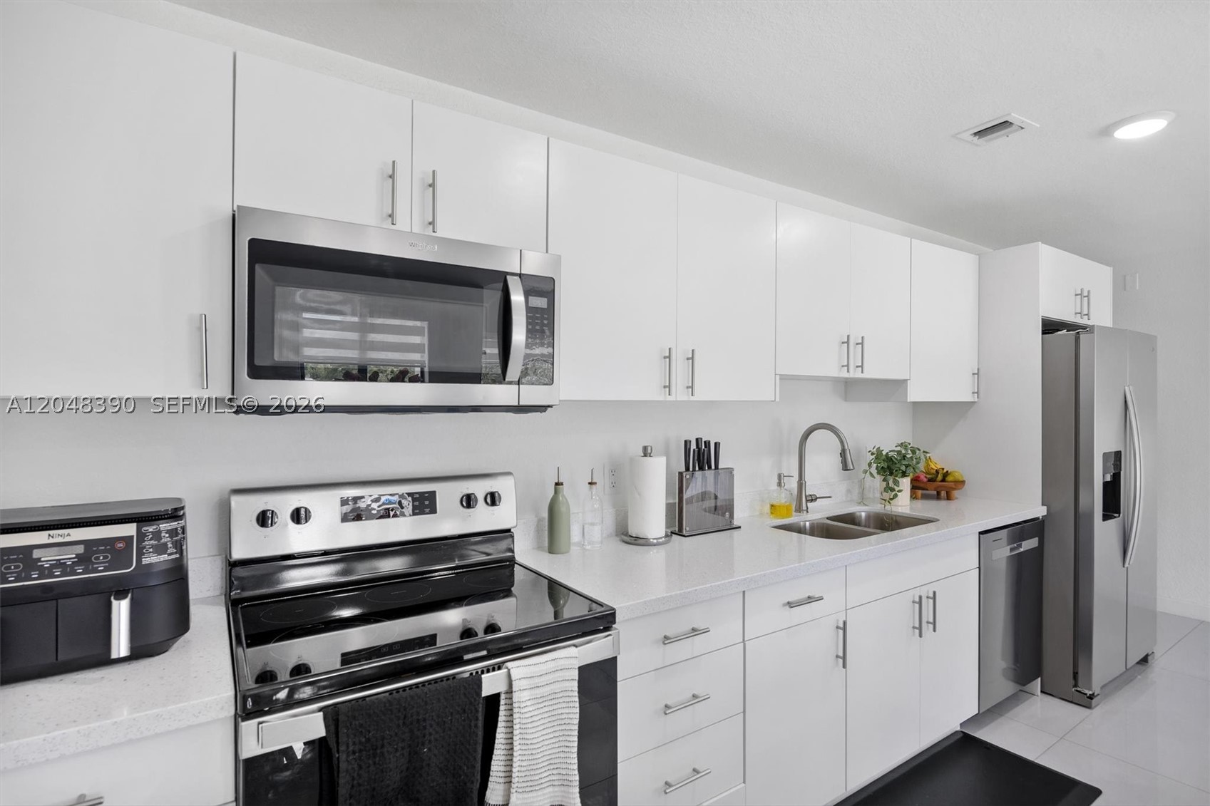 GRANDVILLE PLACE - Residential
