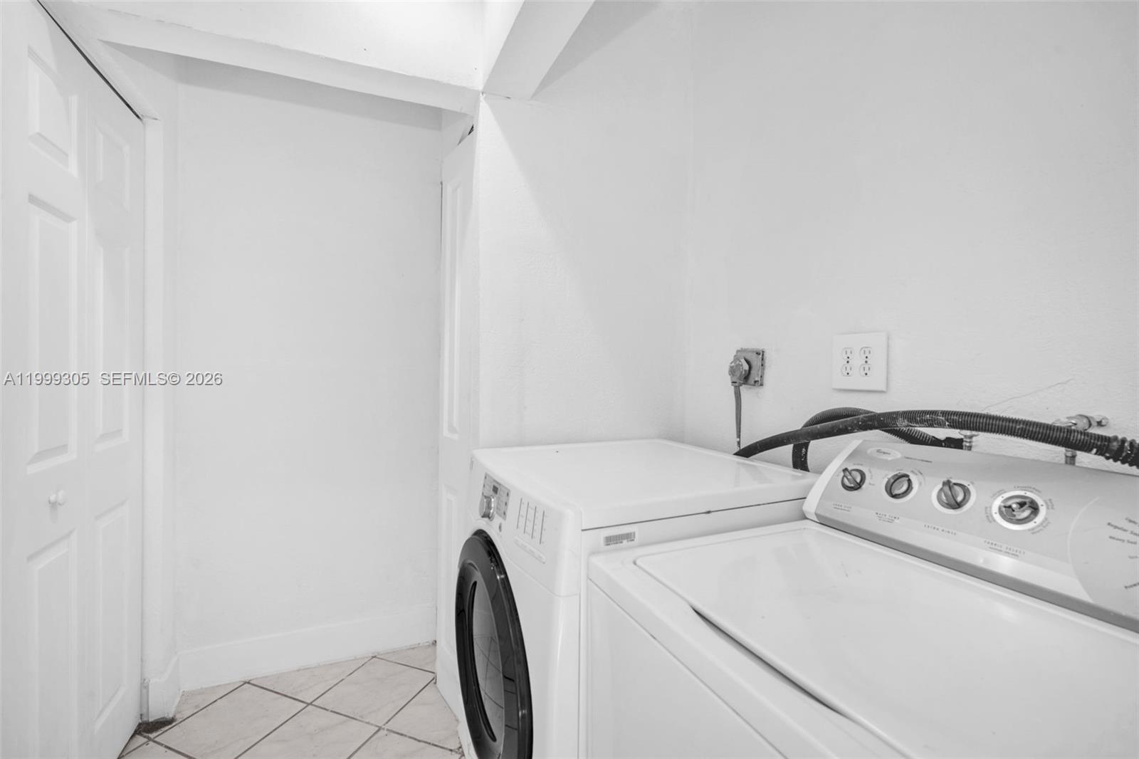 SPRINGBANK PARK - Residential