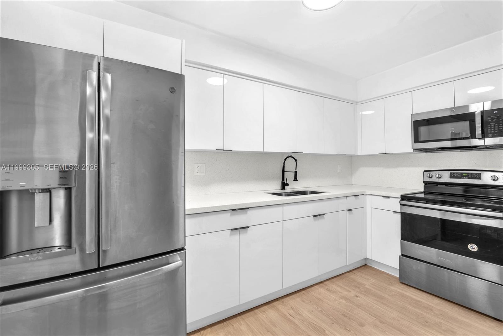 SPRINGBANK PARK - Residential