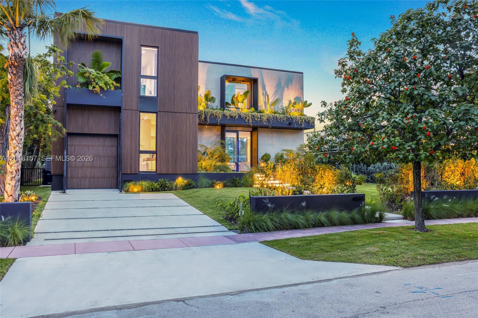 NAUTILUS EXTENSION 4TH - Residential