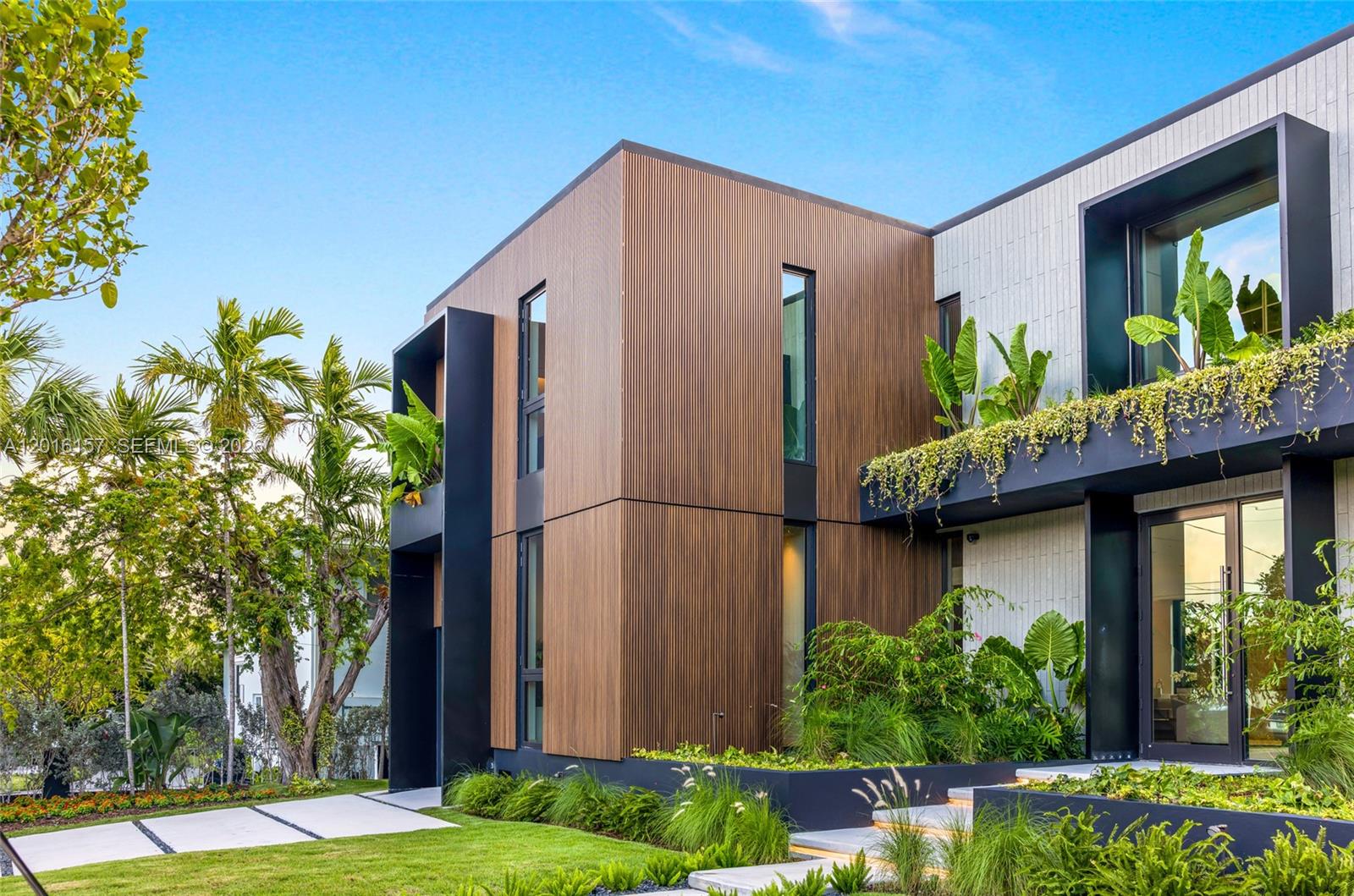 NAUTILUS EXTENSION 4TH - Residential