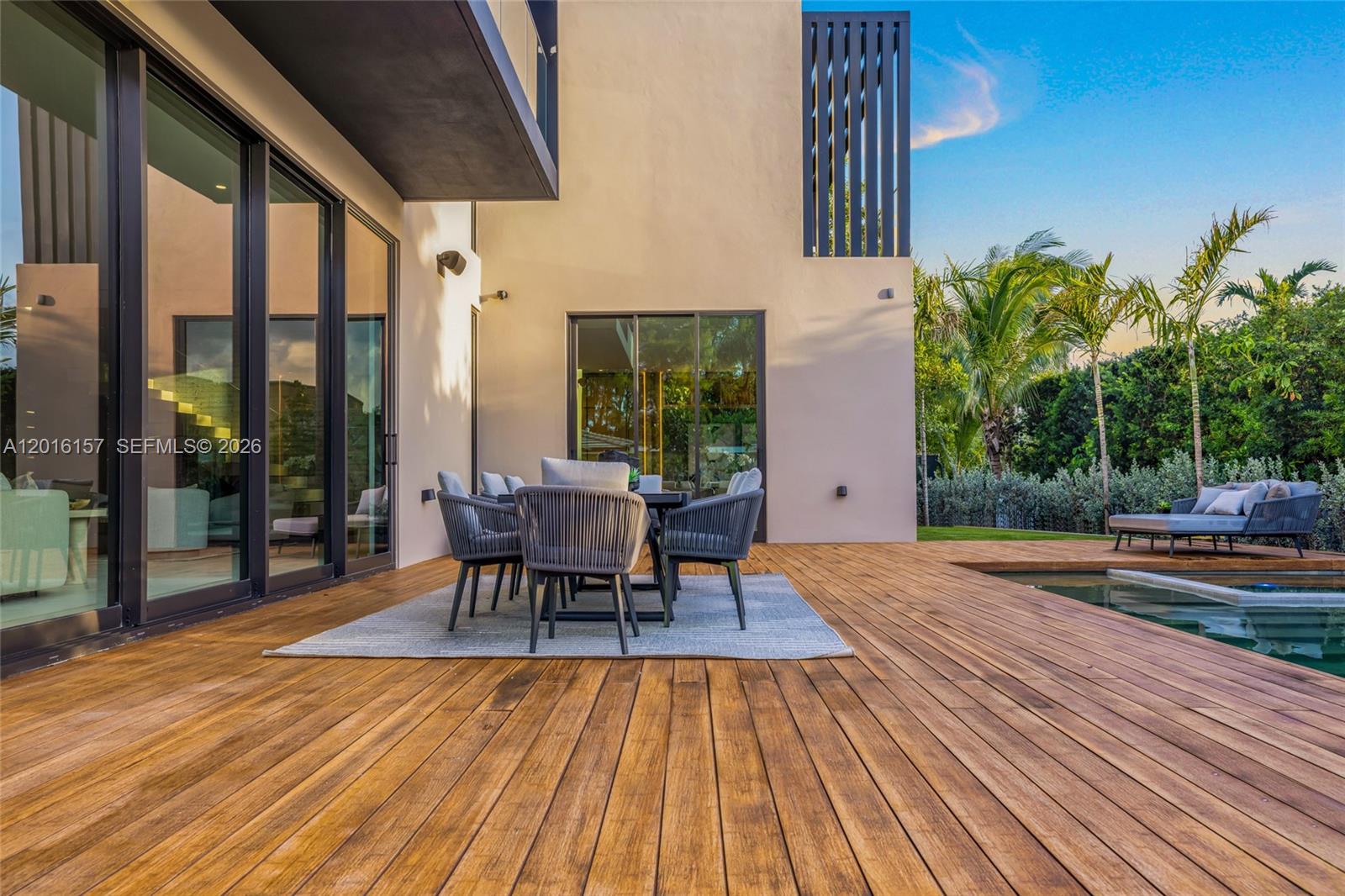 NAUTILUS EXTENSION 4TH - Residential