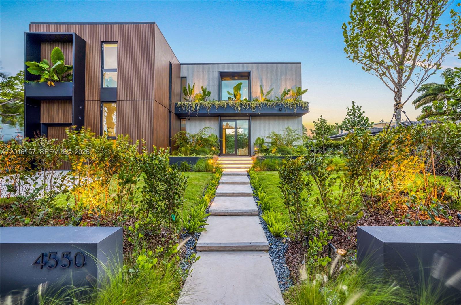 NAUTILUS EXTENSION 4TH - Residential