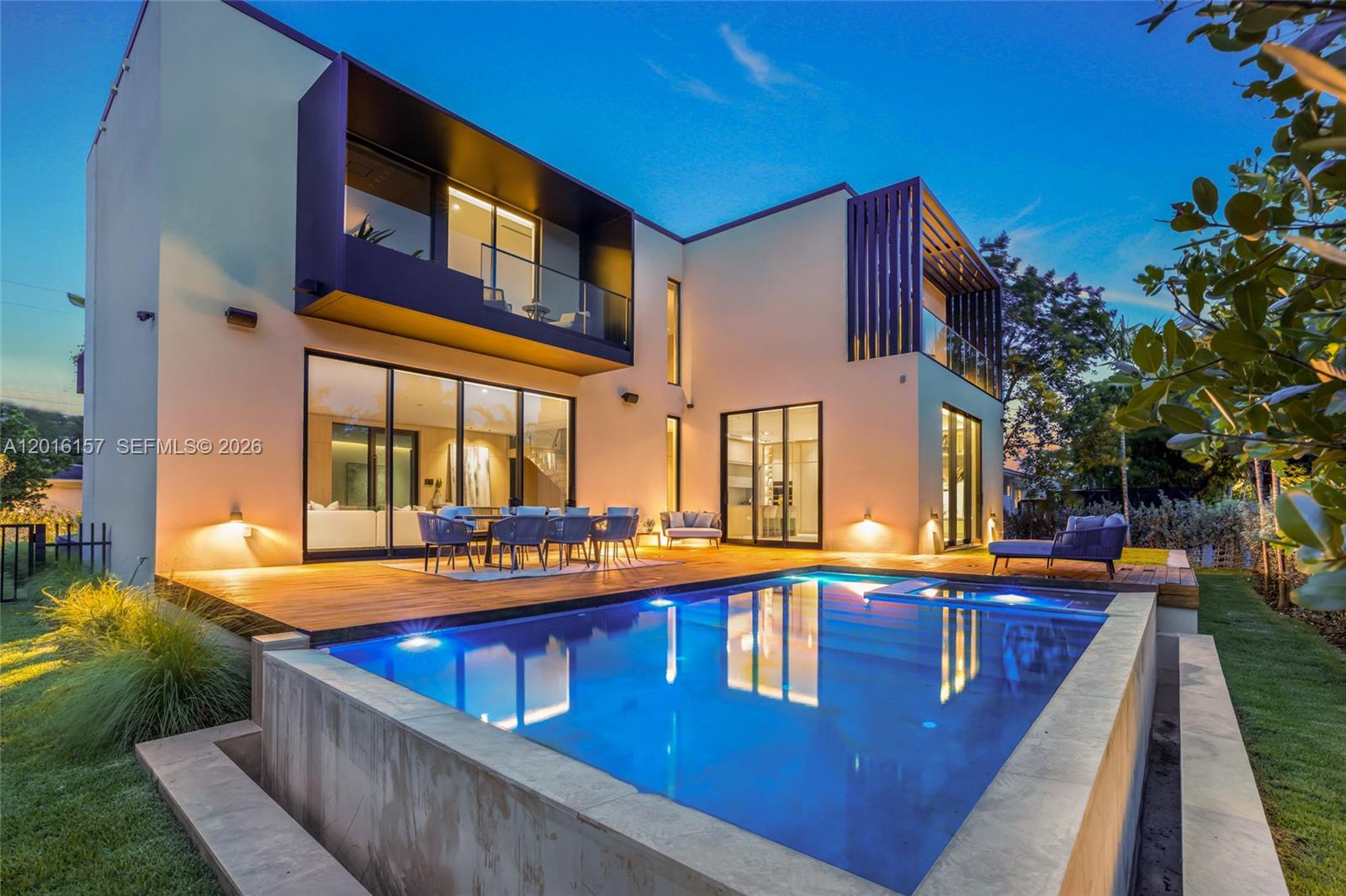 NAUTILUS EXTENSION 4TH - Residential