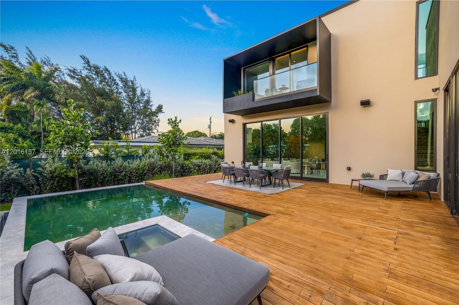NAUTILUS EXTENSION 4TH - Residential
