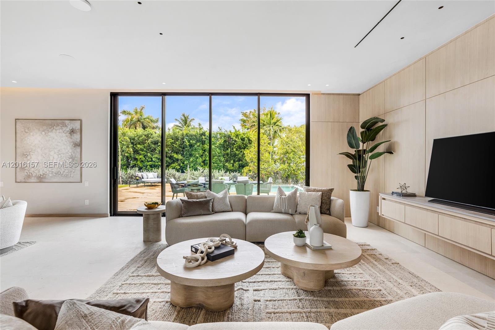 NAUTILUS EXTENSION 4TH - Residential