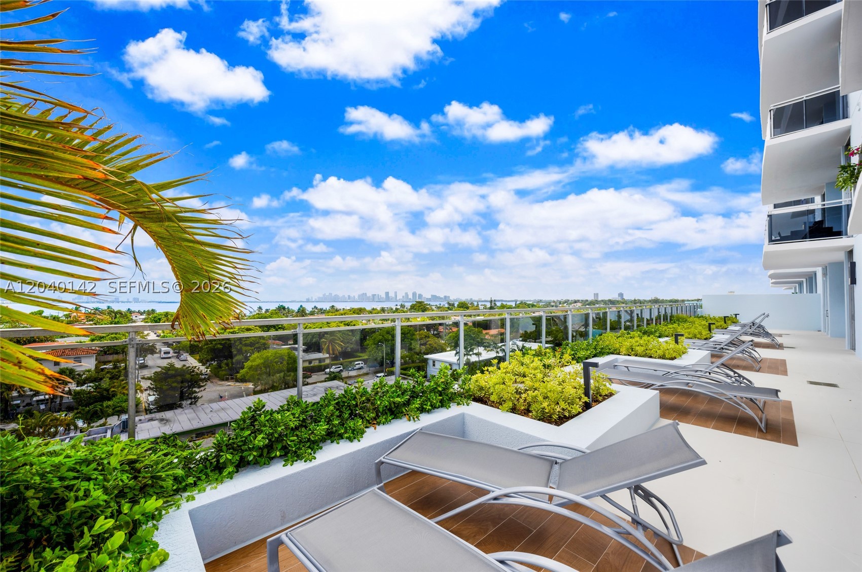 THE LEXI CONDO - Residential