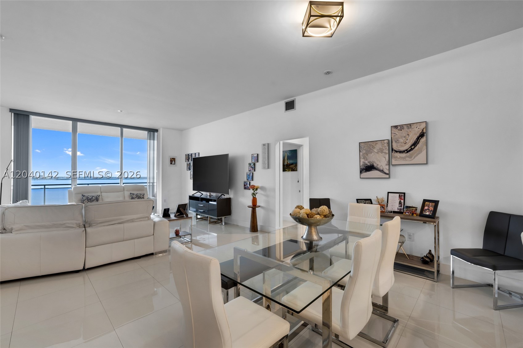 THE LEXI CONDO - Residential
