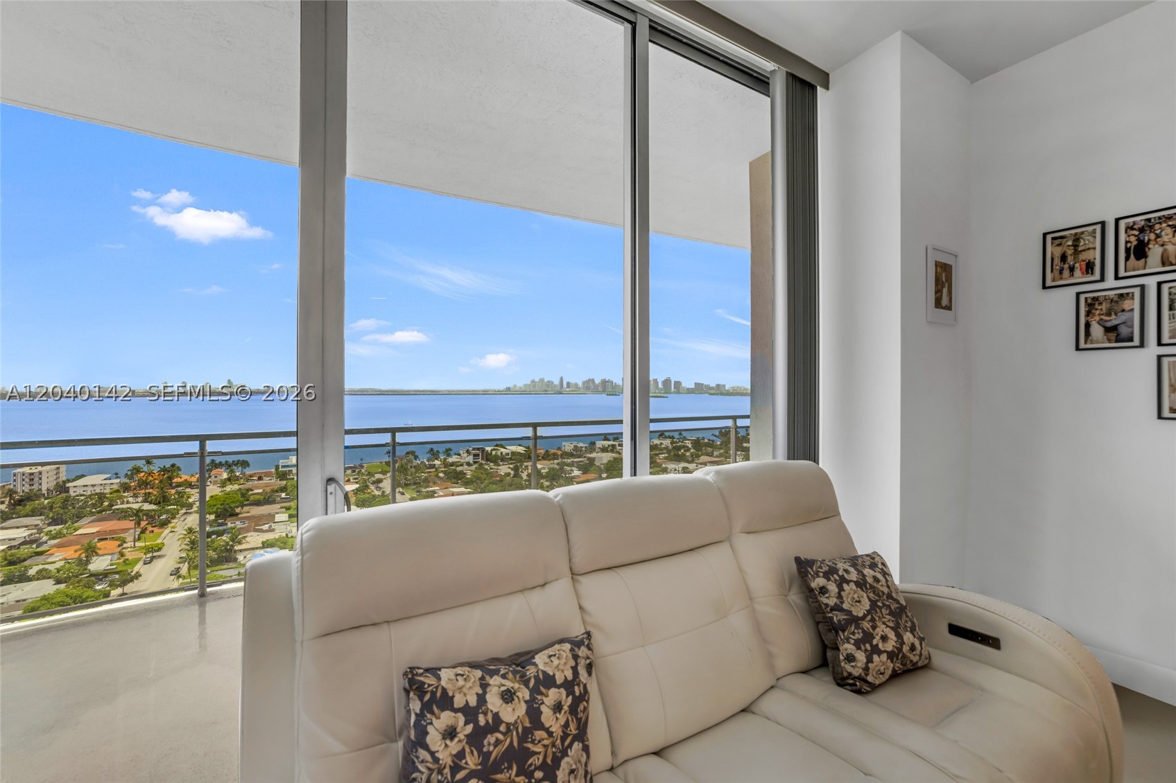 THE LEXI CONDO - Residential