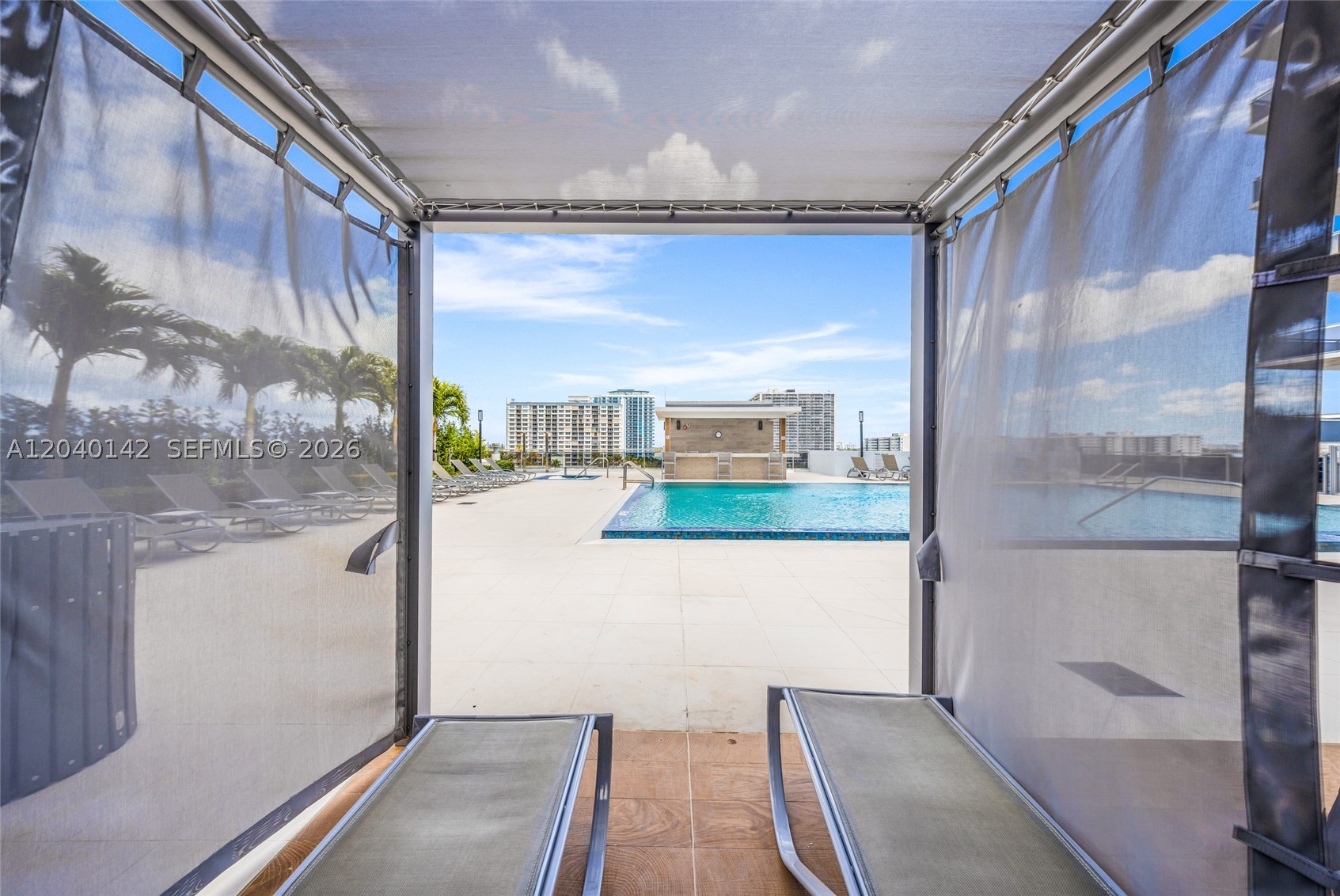THE LEXI CONDO - Residential