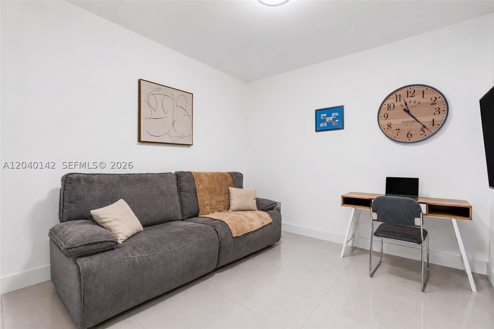THE LEXI CONDO - Residential