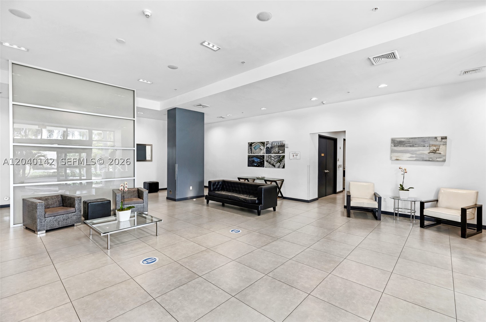 THE LEXI CONDO - Residential