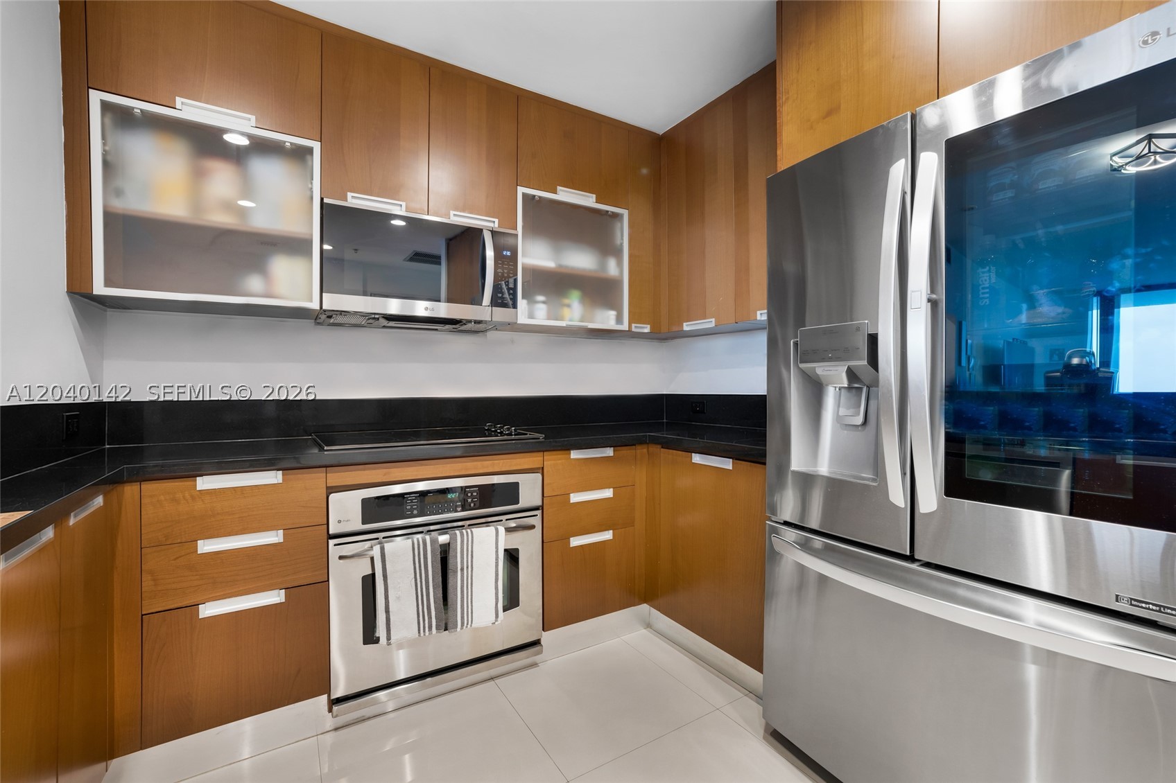 THE LEXI CONDO - Residential
