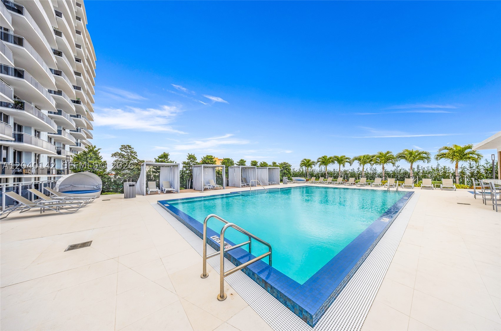 THE LEXI CONDO - Residential
