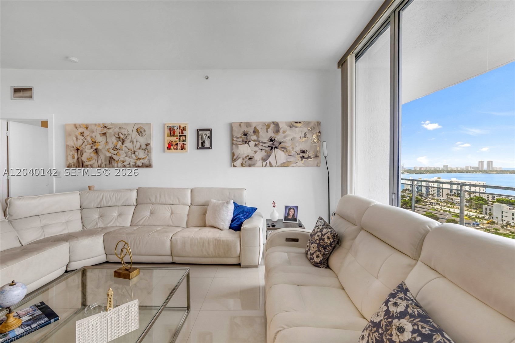 THE LEXI CONDO - Residential