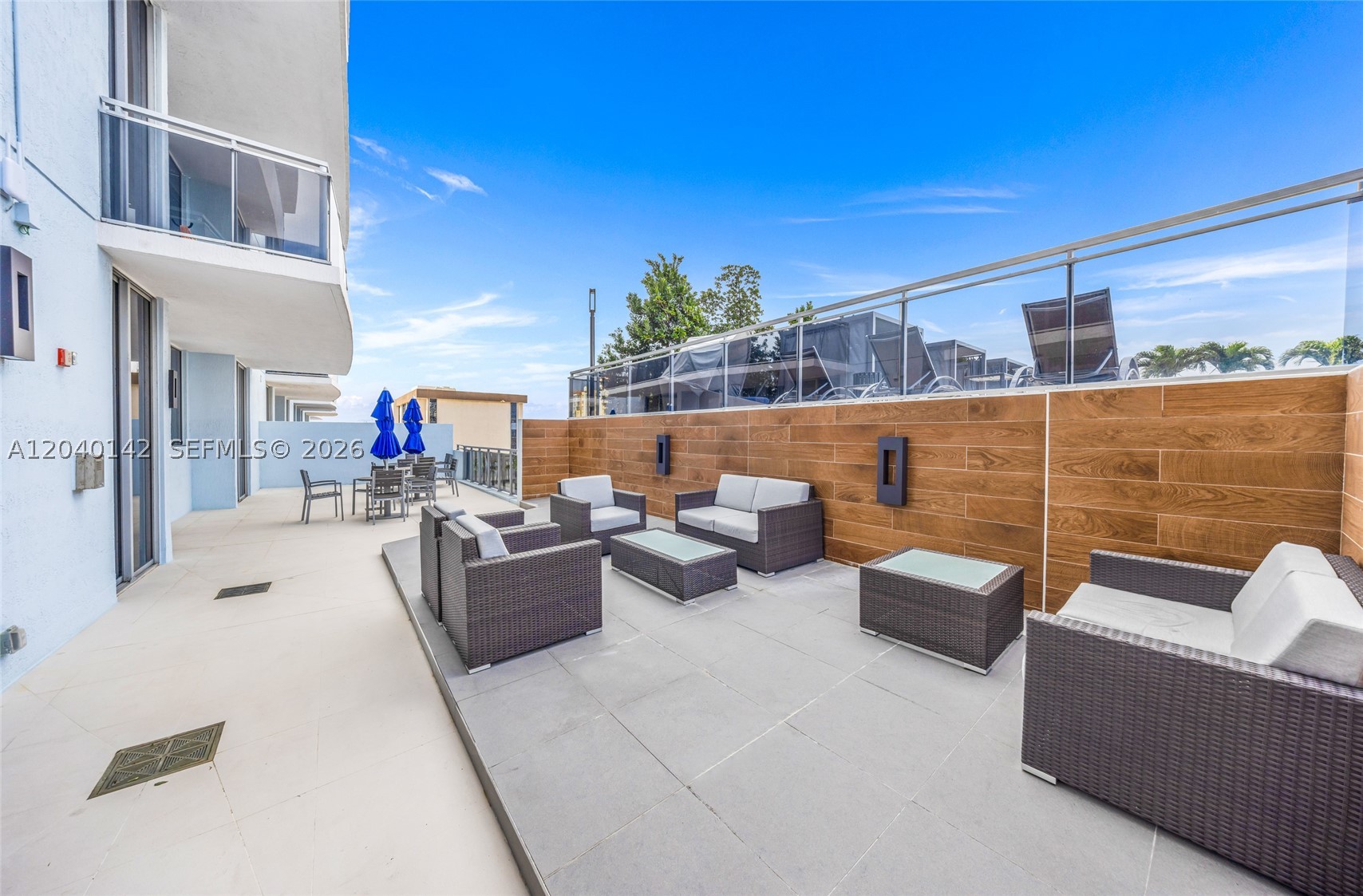 THE LEXI CONDO - Residential