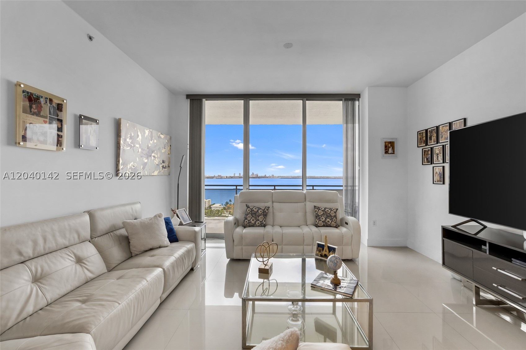 THE LEXI CONDO - Residential