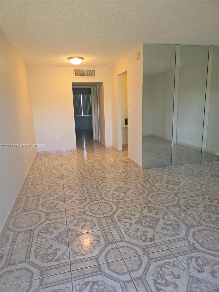 RO-MONT SOUTH CONDO MNPQ - Residential